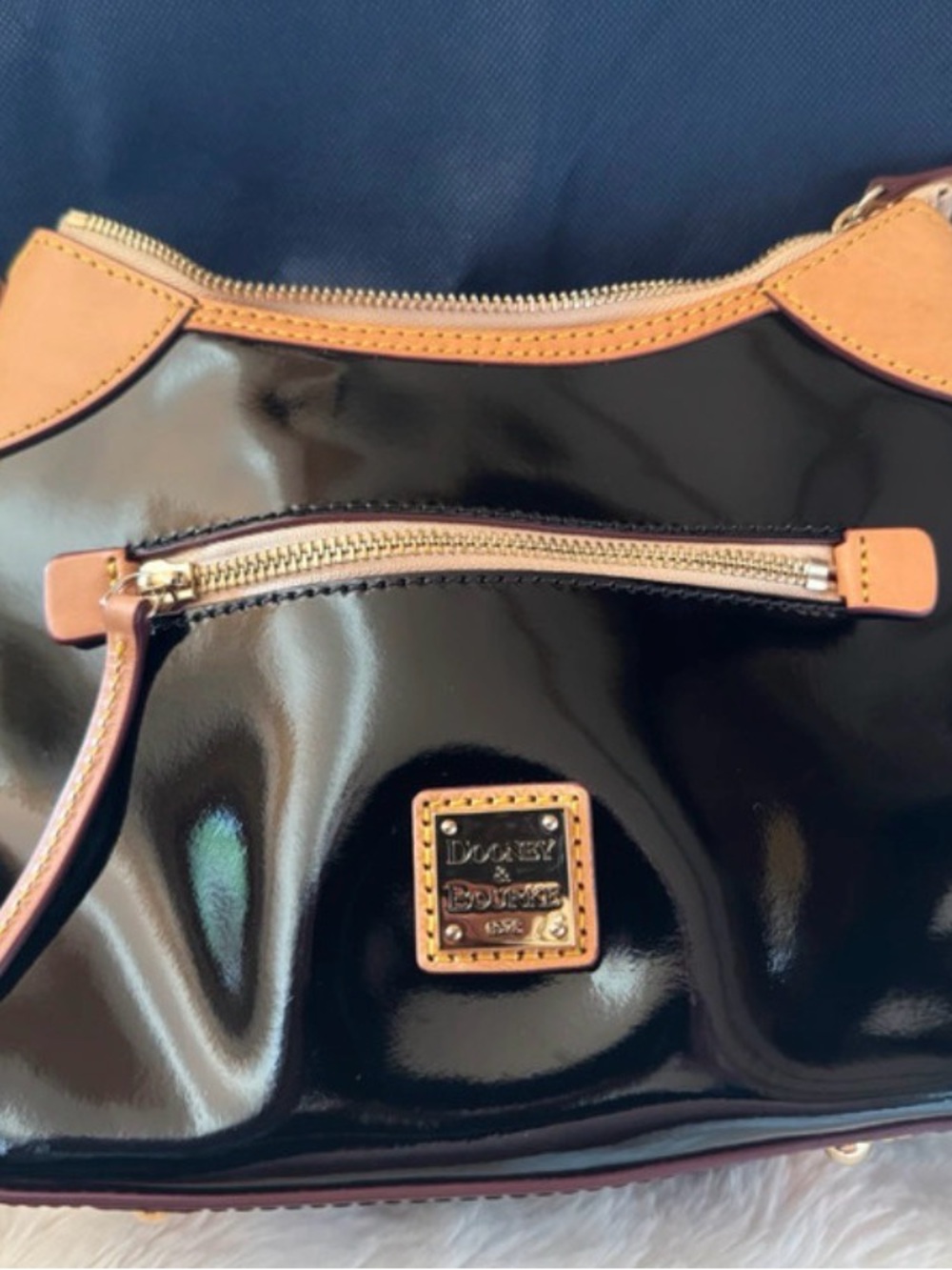 Dooney & Bourke Small Patent Hobo Shoulder Bag (Style: B2PAT1956 BLVC)